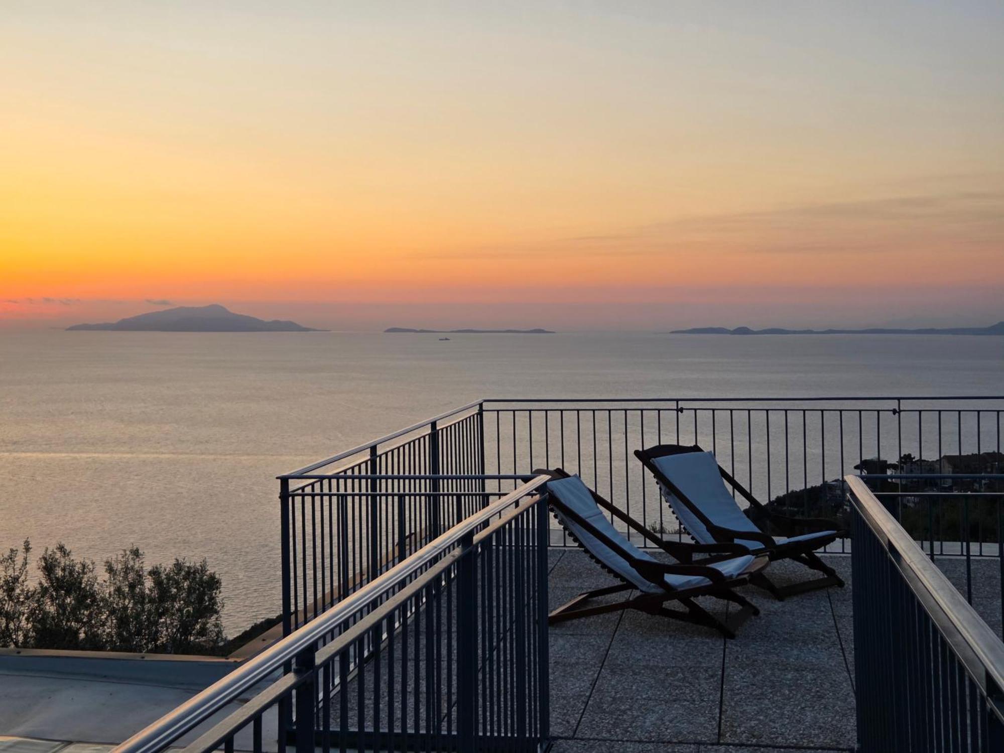 Sun & Relax, Relaxing Location With Seaview Villa มัสซาลูเบรนเซ ภายนอก รูปภาพ