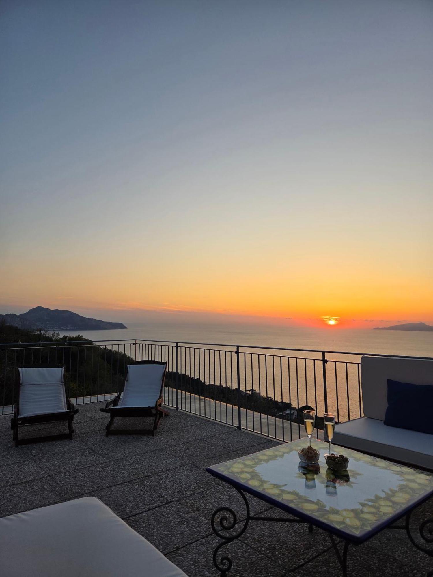 Sun & Relax, Relaxing Location With Seaview Villa มัสซาลูเบรนเซ ภายนอก รูปภาพ