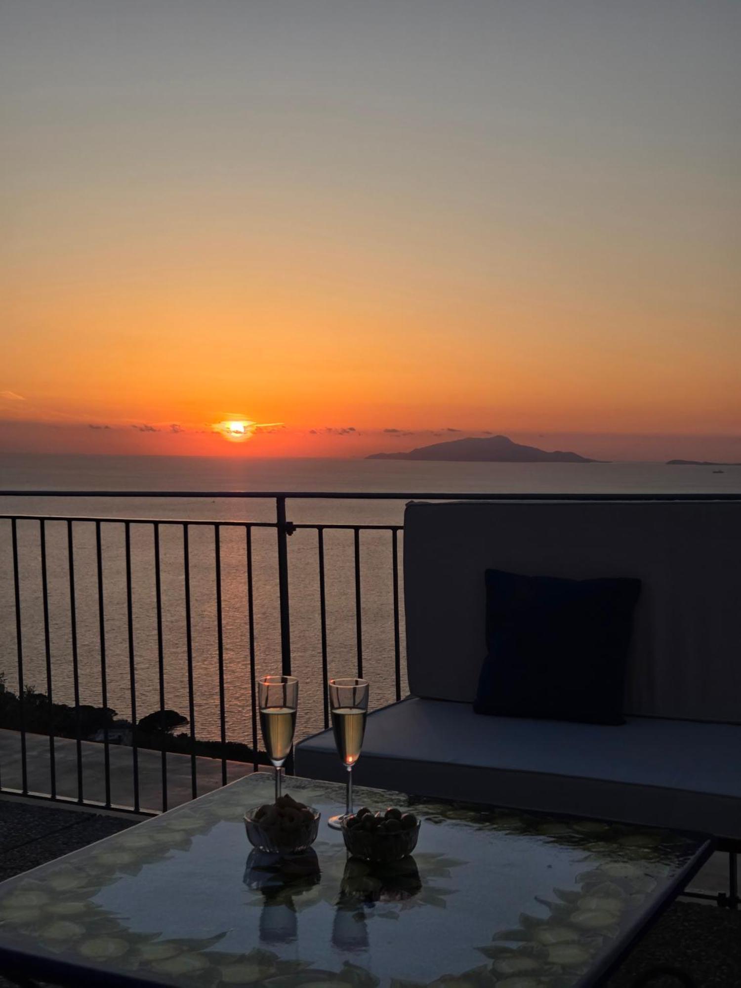 Sun & Relax, Relaxing Location With Seaview Villa มัสซาลูเบรนเซ ภายนอก รูปภาพ