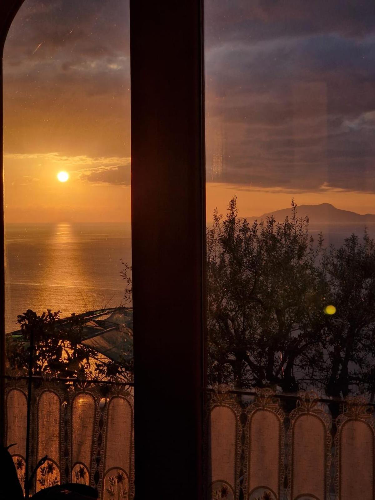 Sun & Relax, Relaxing Location With Seaview Villa มัสซาลูเบรนเซ ภายนอก รูปภาพ