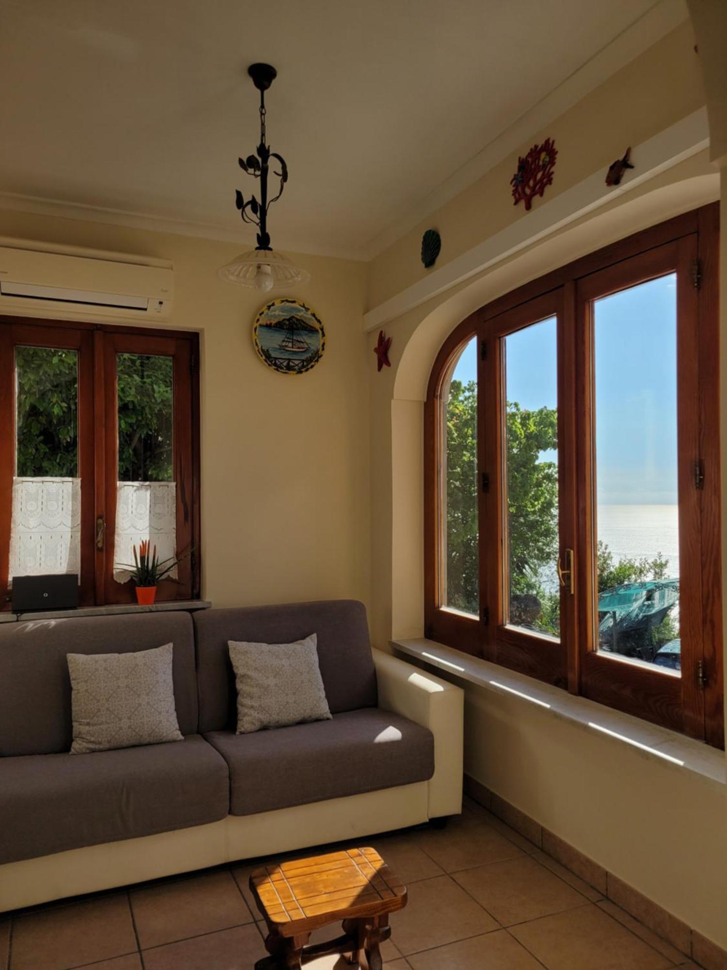 Sun & Relax, Relaxing Location With Seaview Villa มัสซาลูเบรนเซ ภายนอก รูปภาพ